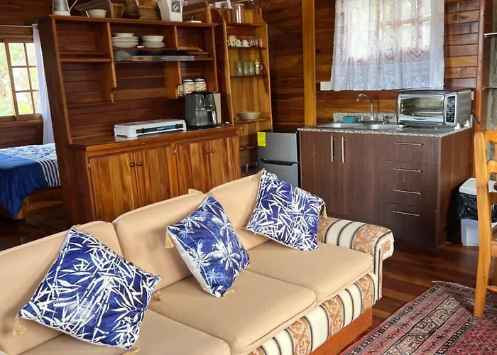 Cabana En Bello Jardin Con Gazebo