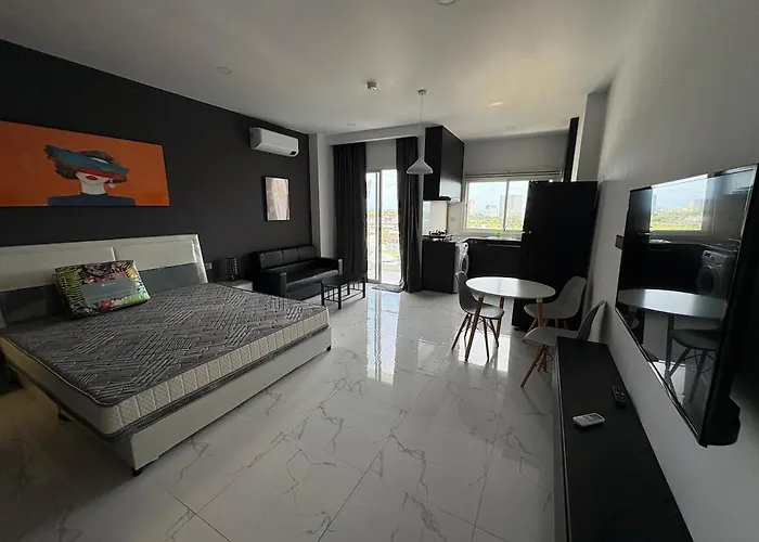 Studio With A Swimming Pool