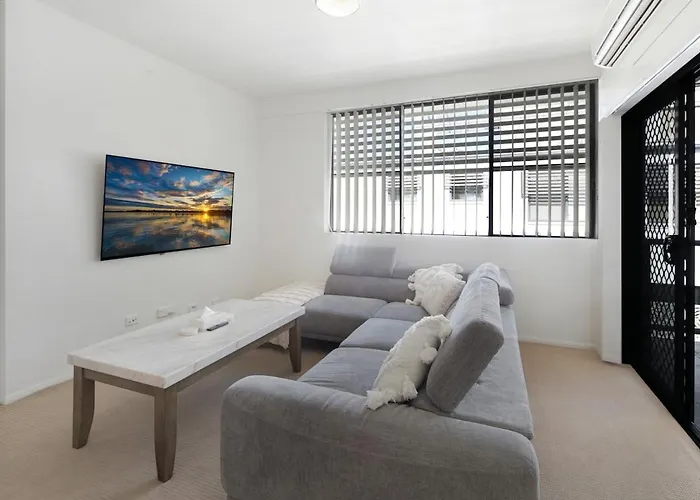 Modern Family Seaside Escape Just A Stroll To Sutton Beach