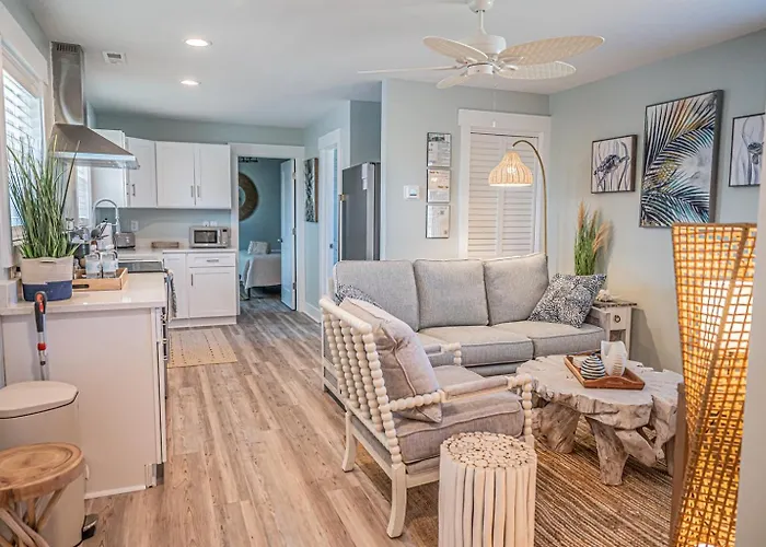 Key West 8- Beach Access - Dog Friendly - Bikes - Grill