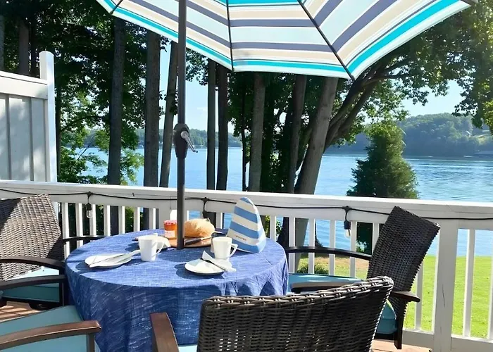 Lakefront Moneta Home With Kayaks And Dock