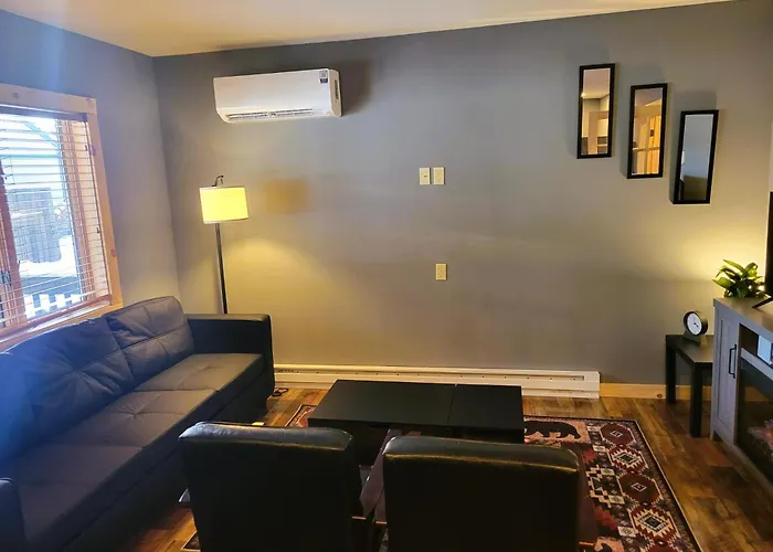 Cold Brook Lodge - 2 And 3 Bedroom Luxury Apartments