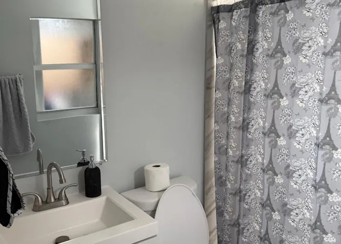Modern Private Efficiency Miami Gardens