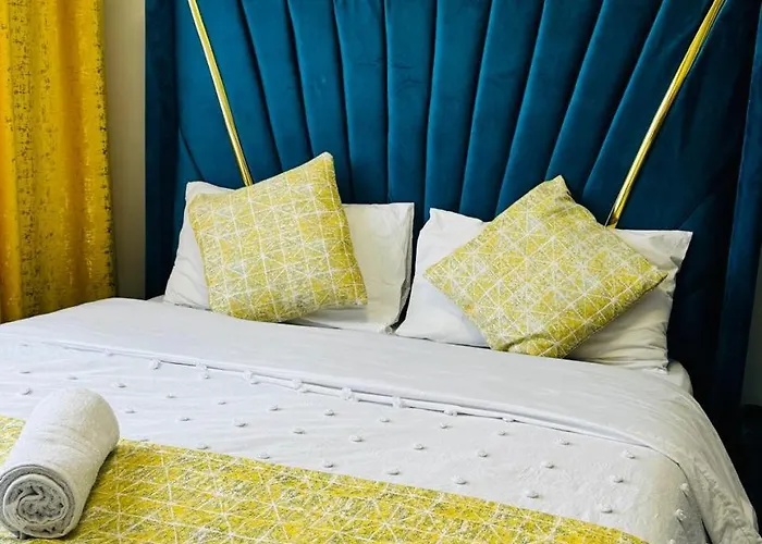 Modern Studio 1 Bed And 1 Bathroom Near Airport & Sgr Perfect Staycation