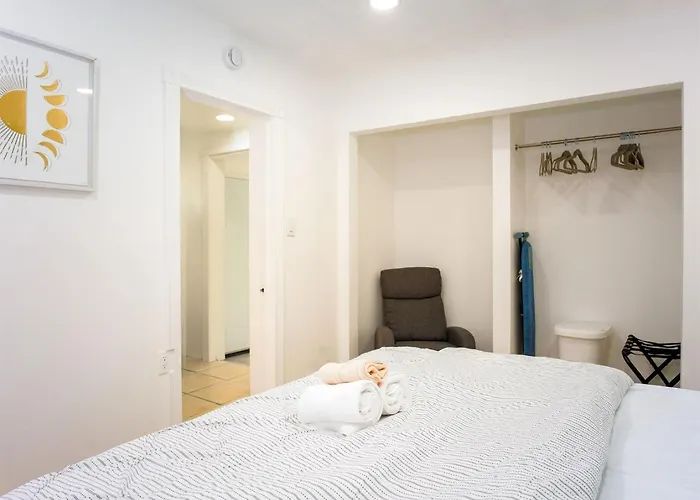 Private 1Br W Yard & King Bed Simi Valley