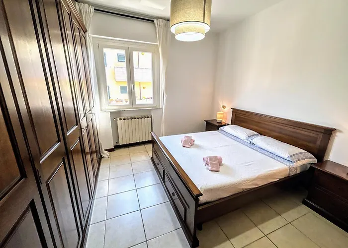 Bright Apartment Marina Di Carrara - Free Parking