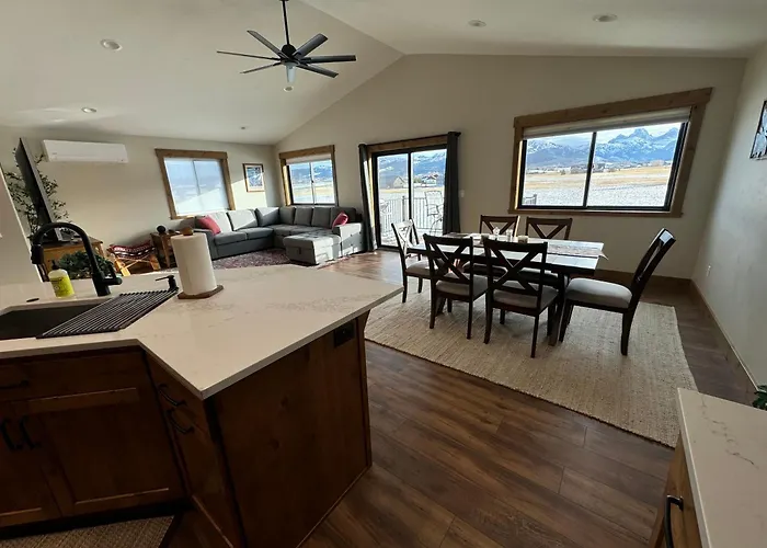1Br Teton View Getaway With Hot Tub Near Skiing And Teton & Yellowstone National Park