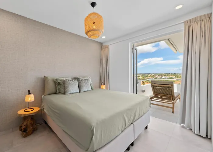 The Aqua Marine Penthouse - Modern Luxury With Expansive Views At Blue Bay