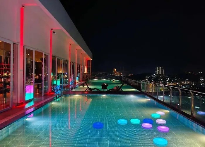 Studio With A Swimming Pool