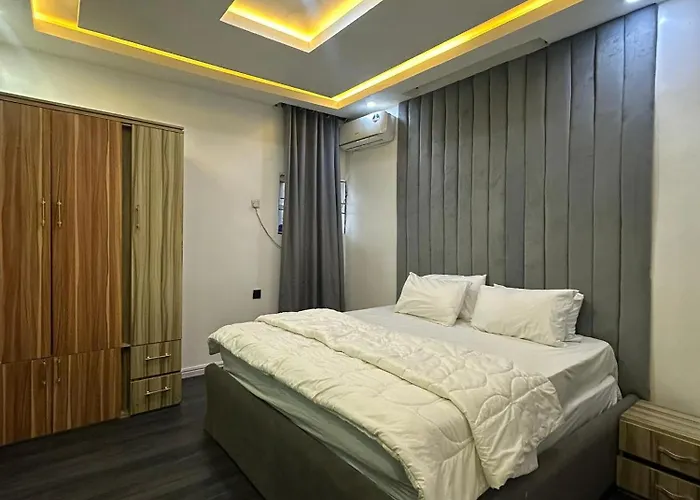 Eimack Apartment Service