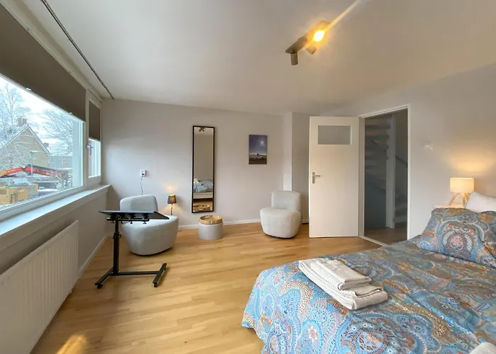 Awesome Apartment In Broek In Waterland With Wifi