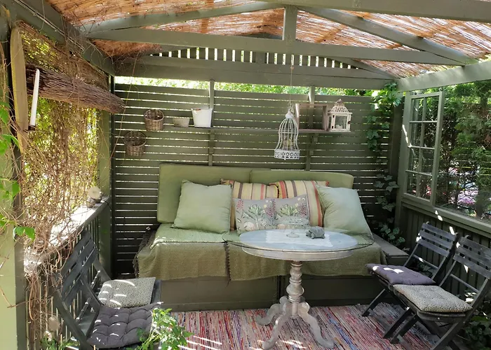 Cute Gardenhouse Close To Stockholm City