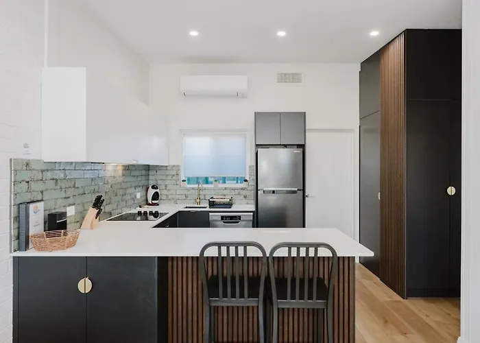 Palm Beach Villas By Rockingham Apartments