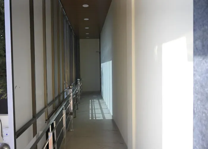 Hotel Nemi Residency