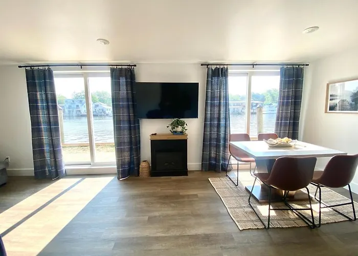 Simply Saugy - A Relaxing Saugatuck Getaway!