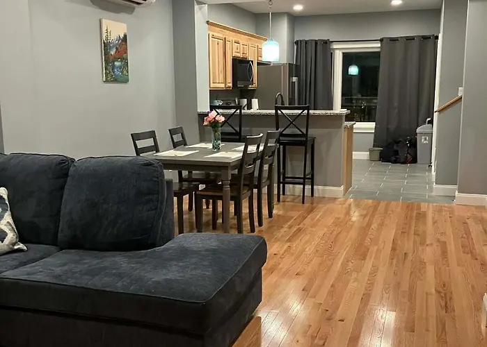 New Modern Townhouse By Bowdoin College & Dt Unit 1