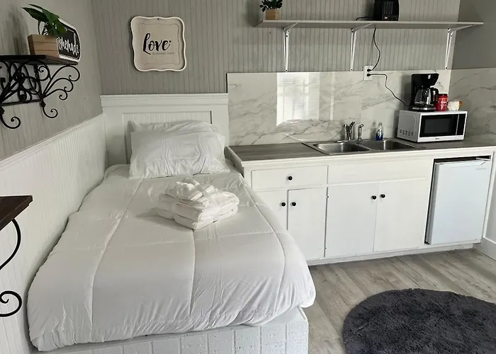 Canyons Tiny Apartment Little Rock Pets Welcome
