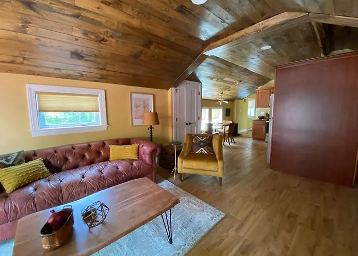Luxury Stay Steps From Downtown Saratoga Springs Water