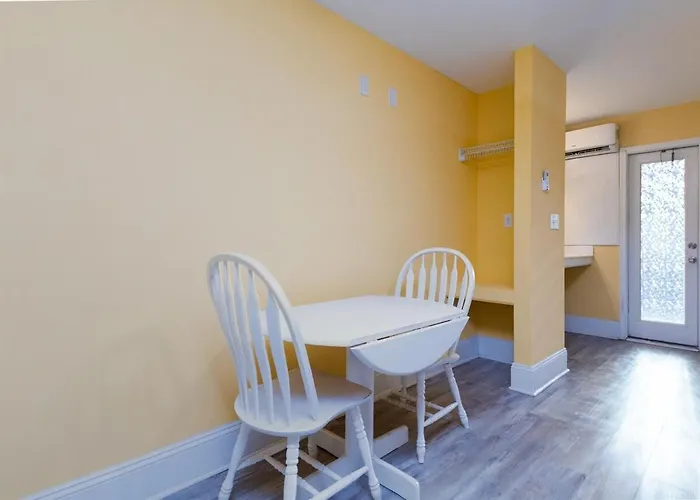 Surf City Beach Stay- Dolphins Drift Motel Unit