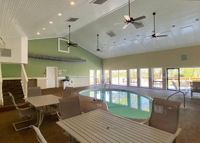 Relaxing Lakefront Condo For Your Getaway
