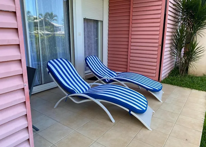 Songe Pei - T2 - Est Reunion - Piscine & Parking