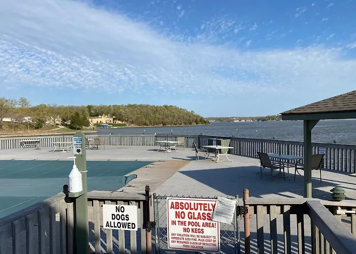 Relaxing Lakefront Condo For Your Getaway
