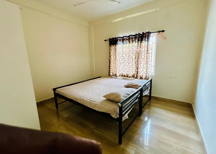 Immanuel Homestay, Kalathipady, Kottayam, Flat B
