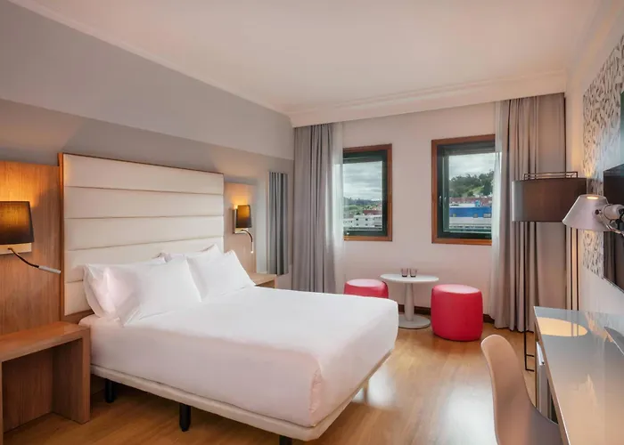 Hotel Santiago Plaza Affiliated by Meliá