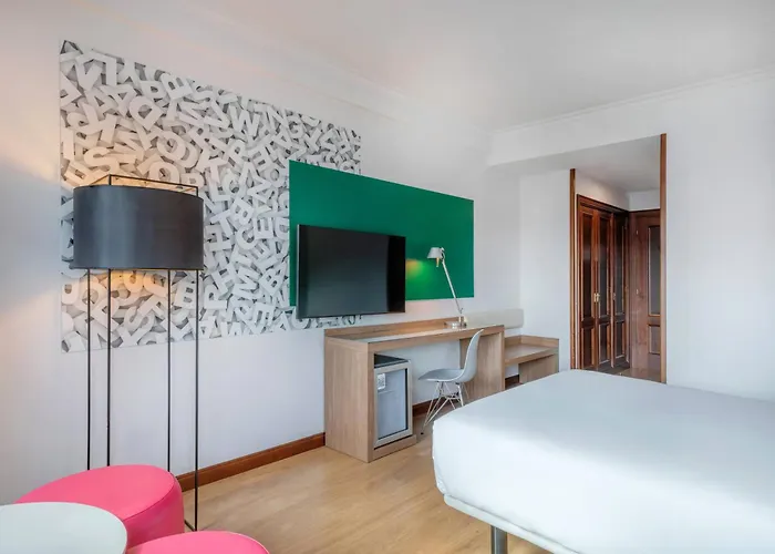 Hotel Santiago Plaza Affiliated by Meliá