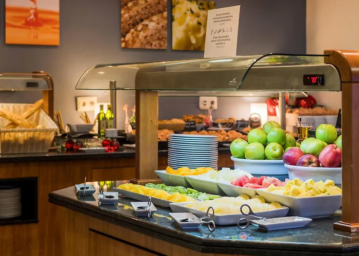 Hotel con golf: Hotel Madrid Centro, Affiliated by Meliá