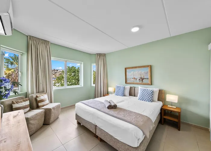 Spacious Ocean View Apartments With Balcony In Blue Bay