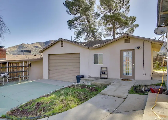 Lake & Mountain Views: Cozy California Stay