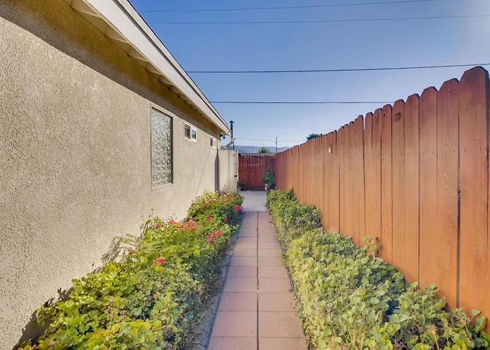 Work & Play! Extended-Stay Studio In Simi Valley