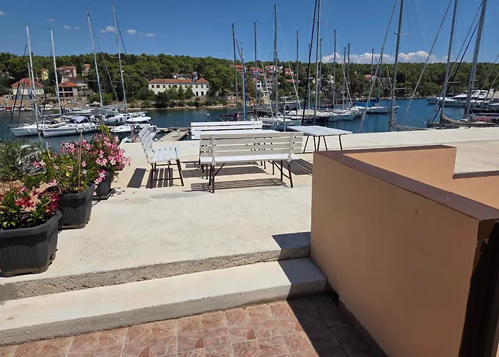 Apartments Dora, With A Beautiful View Of The Bay, Near The Sea And Center