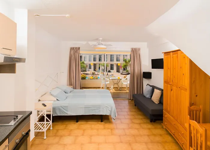 Apartamentos Charco del Conde
