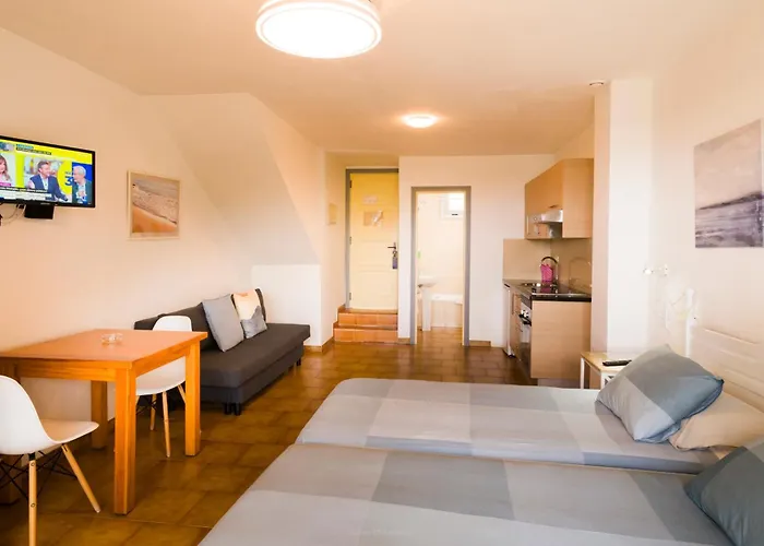 Apartamentos Charco del Conde