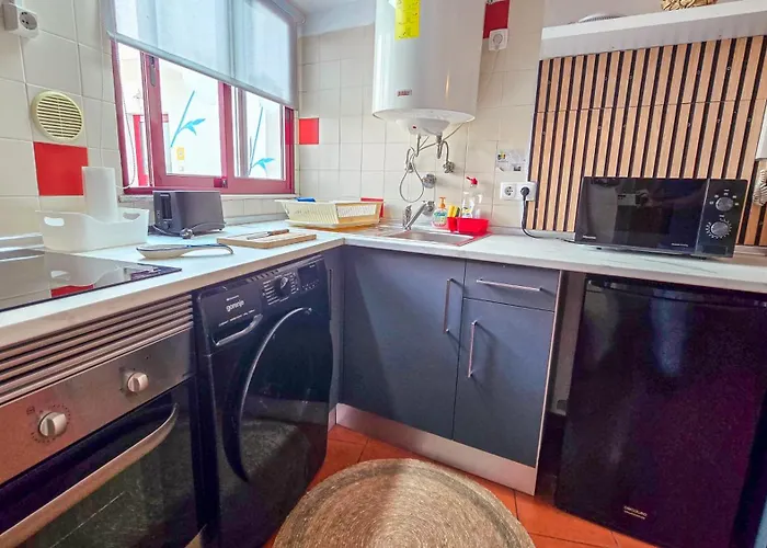 Evora City Break Apartment With Patio In The Historic Centre
