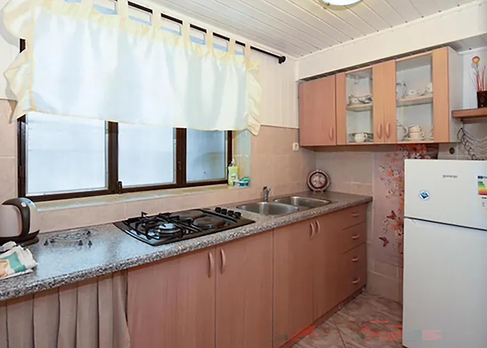 Cozy Apartment In Jadranovo