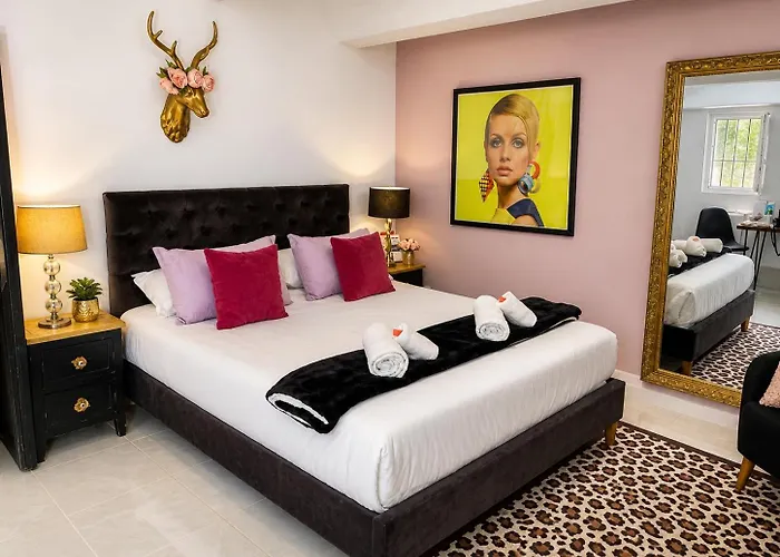 Artistic Antibes Apartment