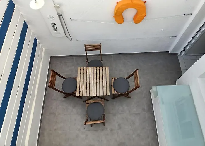 Sama Fisherman House