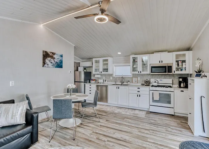 Modern Suite - 10 Min To Corning - Quiet & Cozy