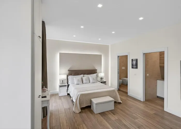 Pompei Luxury Suites-Near Ruins