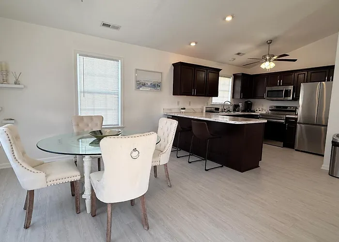 __Kristian'S Palace Your Beach Getaway