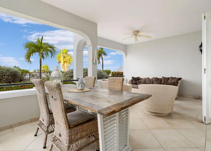 Luxury Seafront 4P Large Ground Floor Apartment