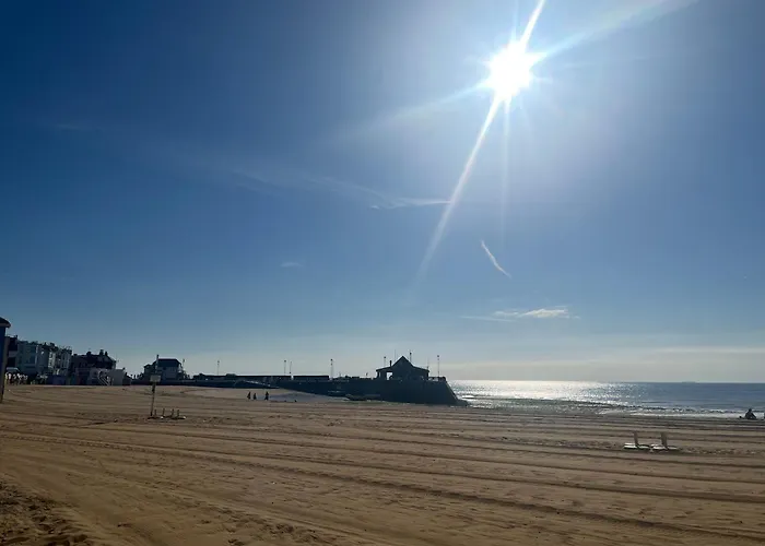 Pierremont En-Suite Rooms- 4 Mins Walk To Viking Bay Beach