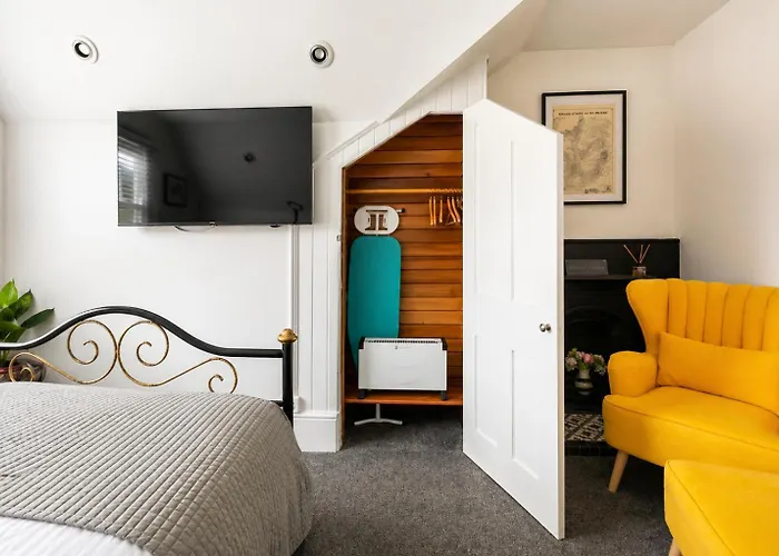Pierremont En-Suite Rooms- 4 Mins Walk To Viking Bay Beach