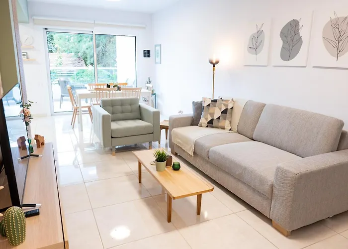 Dinglis Residences 31