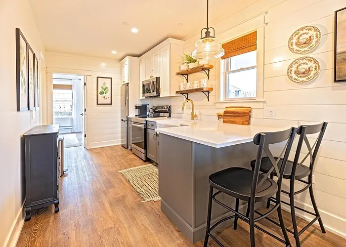 Kildahl House - Boutique Farmhouse Suite #2