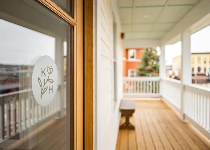 Kildahl House - Boutique Farmhouse Suite #3