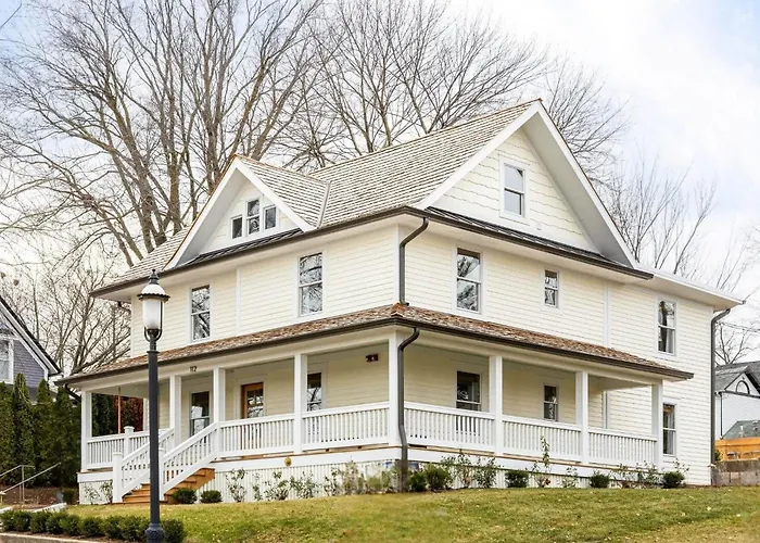 Kildahl House - Boutique Farmhouse Suite #4